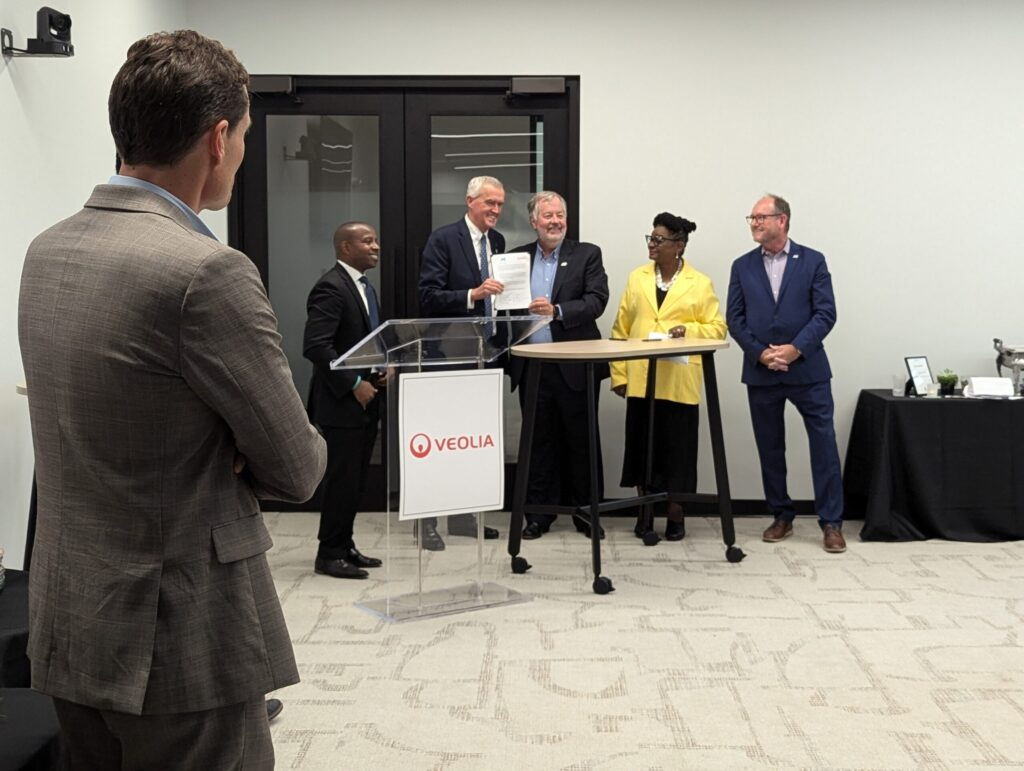 On Sept. 5, The Water Council joined Veolia North America to celebrate the grand opening of its new regional office in downtown Milwaukee.